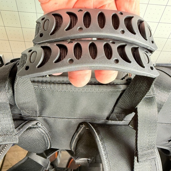 DOG CARRIER  |  RARE by F.C.T.  |  XL 24-35 LBS  |  QUALITY  |  (NWT)  | - Picture 5 of 15